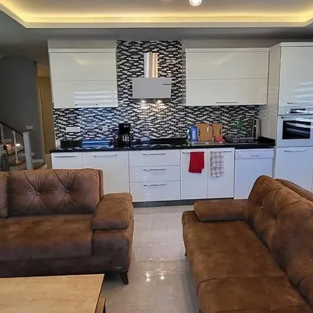 330qm In Alanya, 300m Vom Meer, Toller Ausblick * Alanya